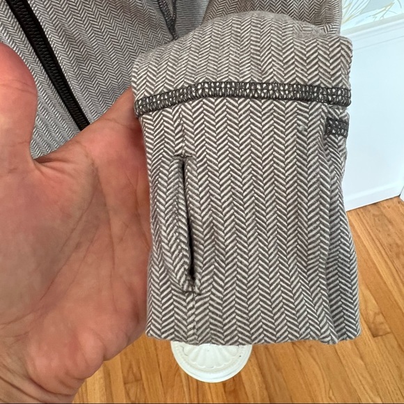 Lululemon Chevron Ruffle Jacket - Picture 9 of 9